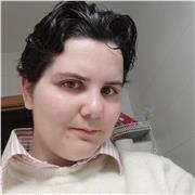 Soy un profesor empático y me adapto al ritmo del alumno. Doy clases a alumnos de ESO, bachillerato y universidad